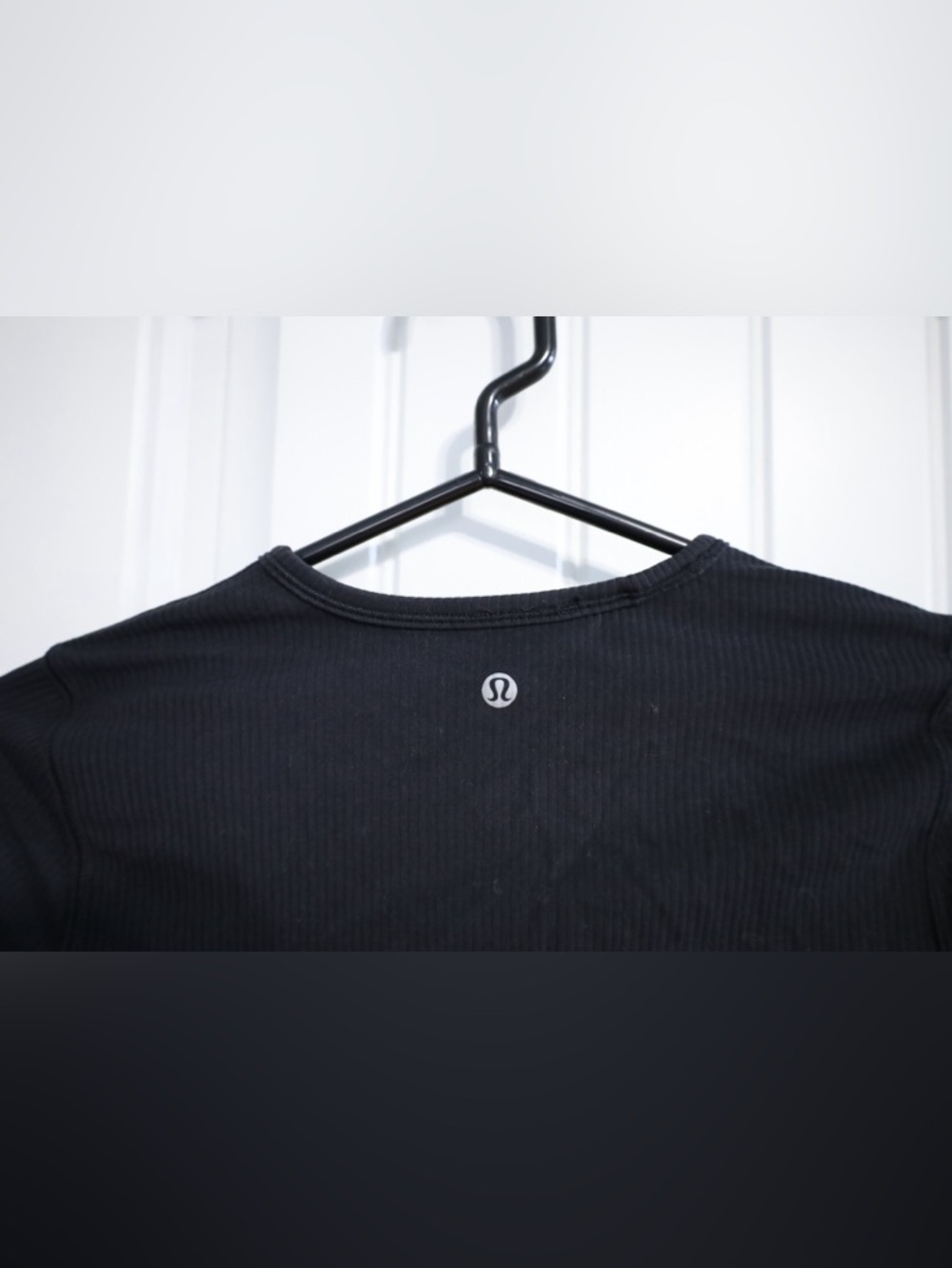 Lululemon All It Takes Back-Twist Ribbed
Short-Sleeve Shirt in Black Size 4 - Picture 5 of 5